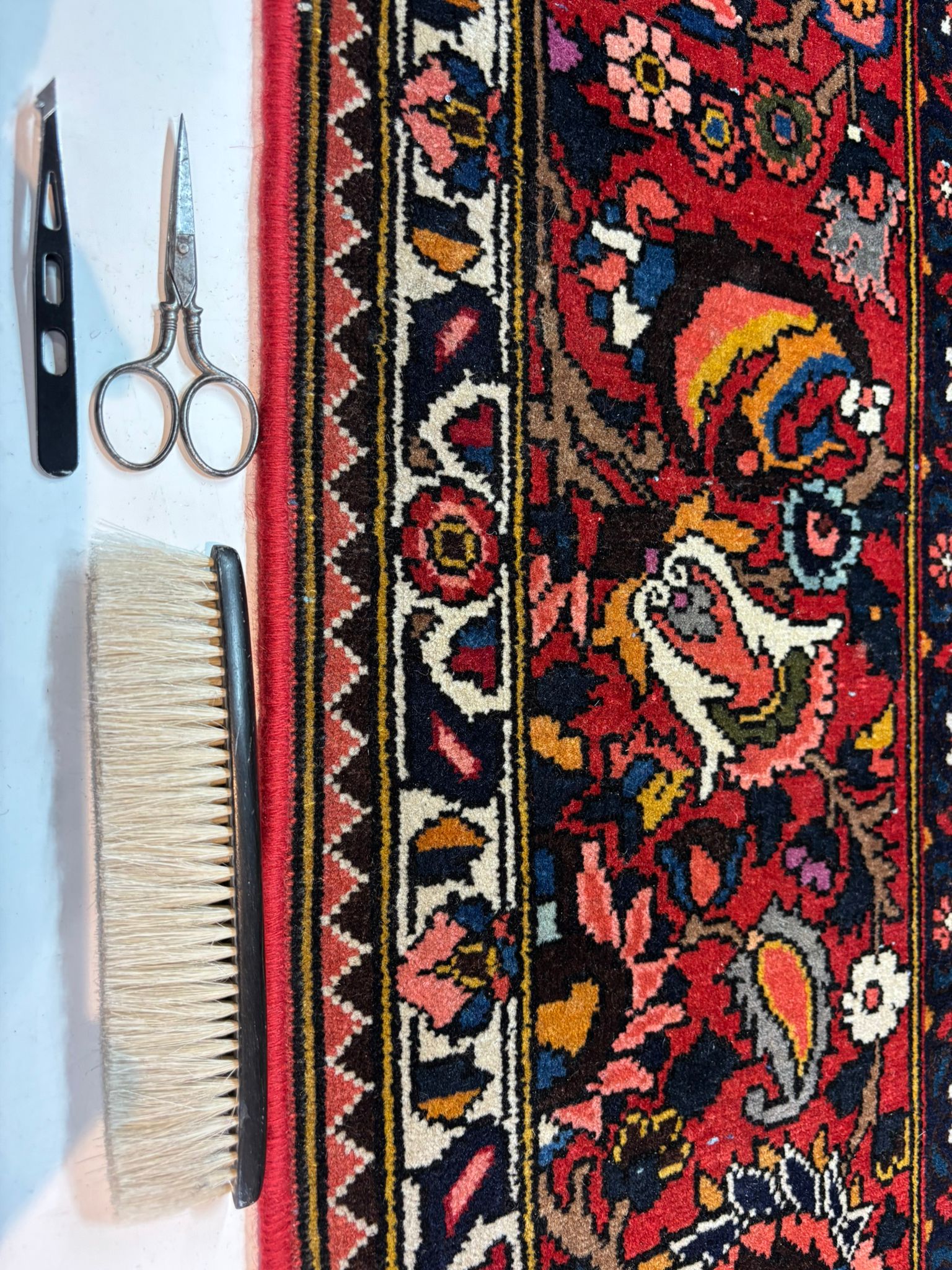 Tapis lavé et restauré en atelier