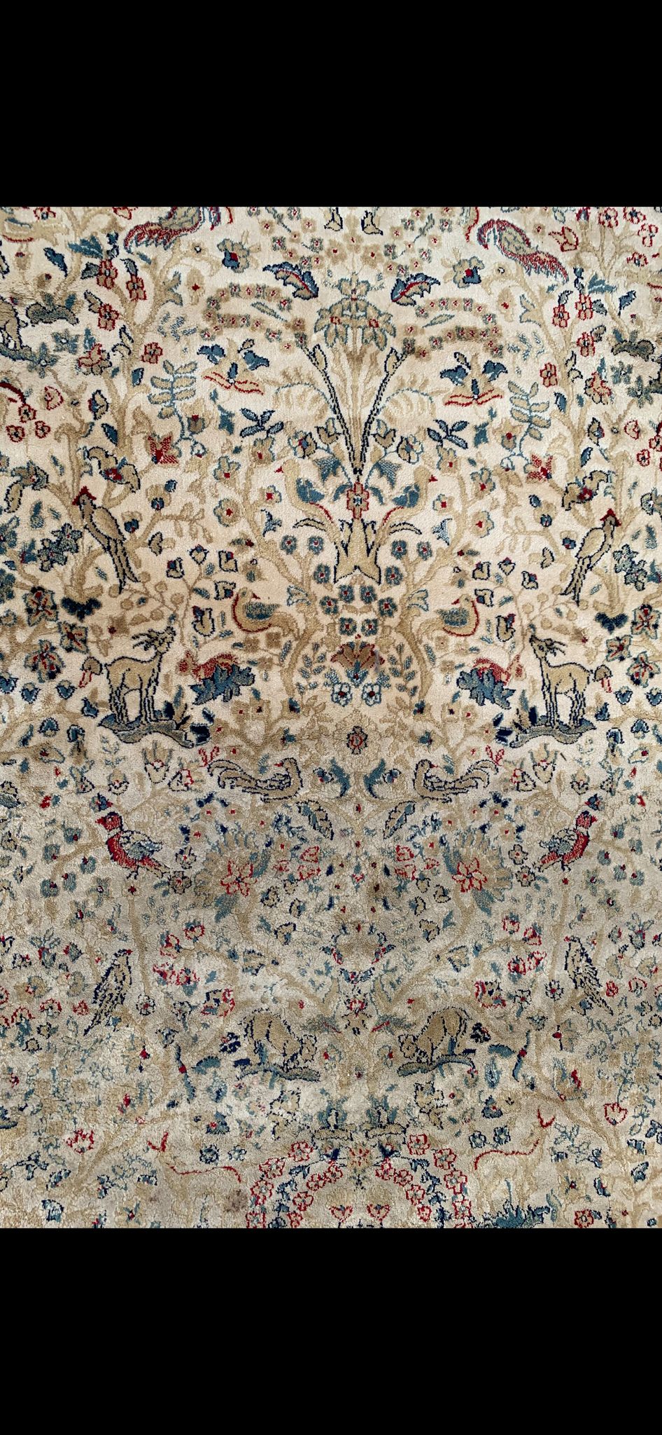 Tapis lavé et restauré en atelier